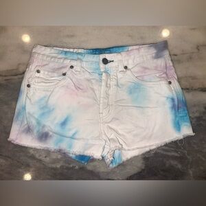 EUC Free People Size 27 5 Button‎ Fly Women's Tie-Dye Cut Off  Denim Shorts